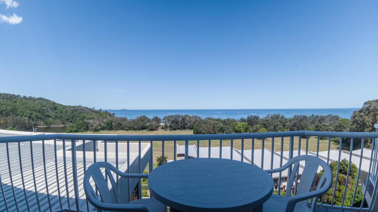 Absolute Beachfront Opal Cove Resort Korora Экстерьер фото