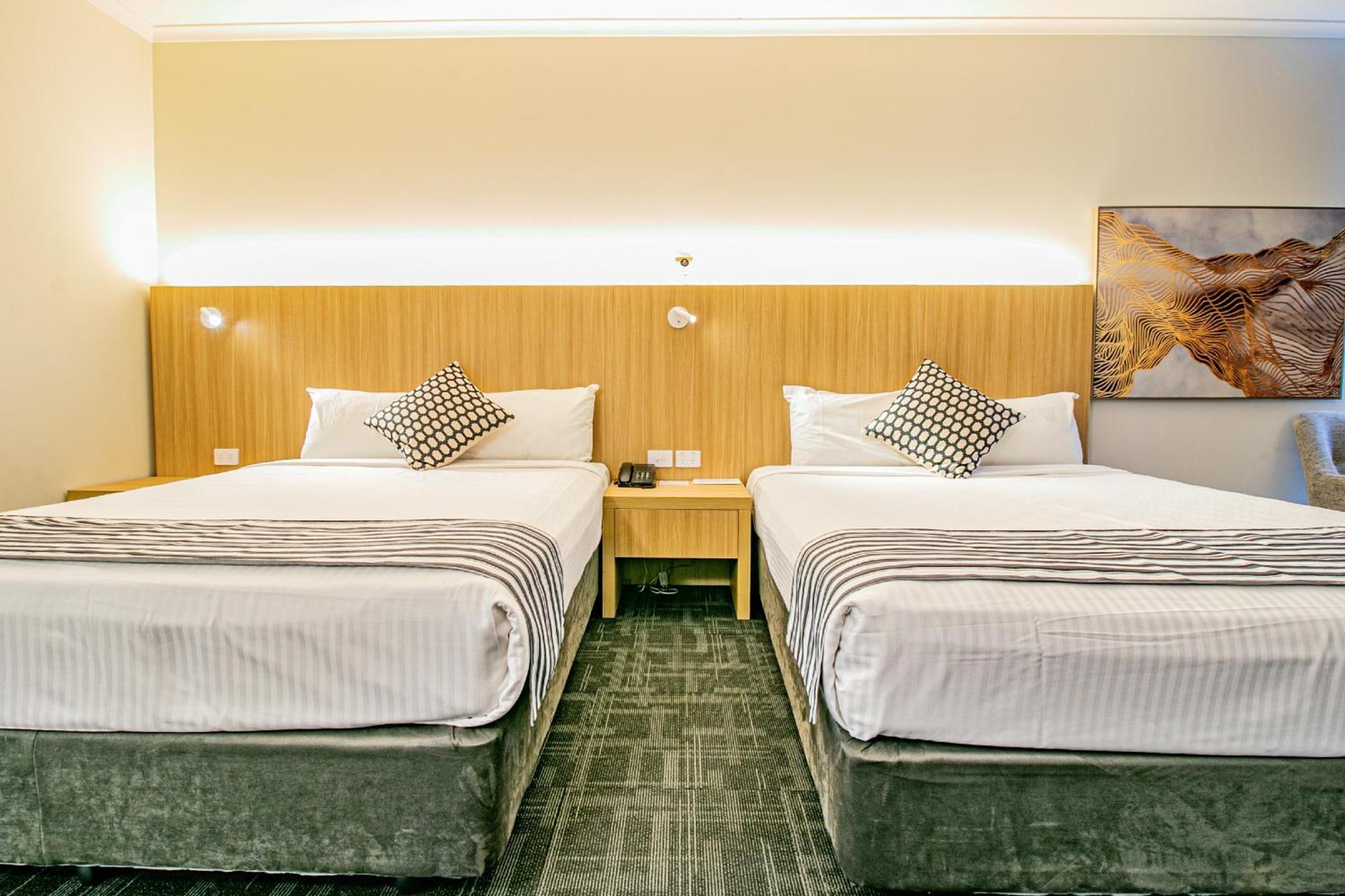 Absolute Beachfront Opal Cove Resort Korora Экстерьер фото