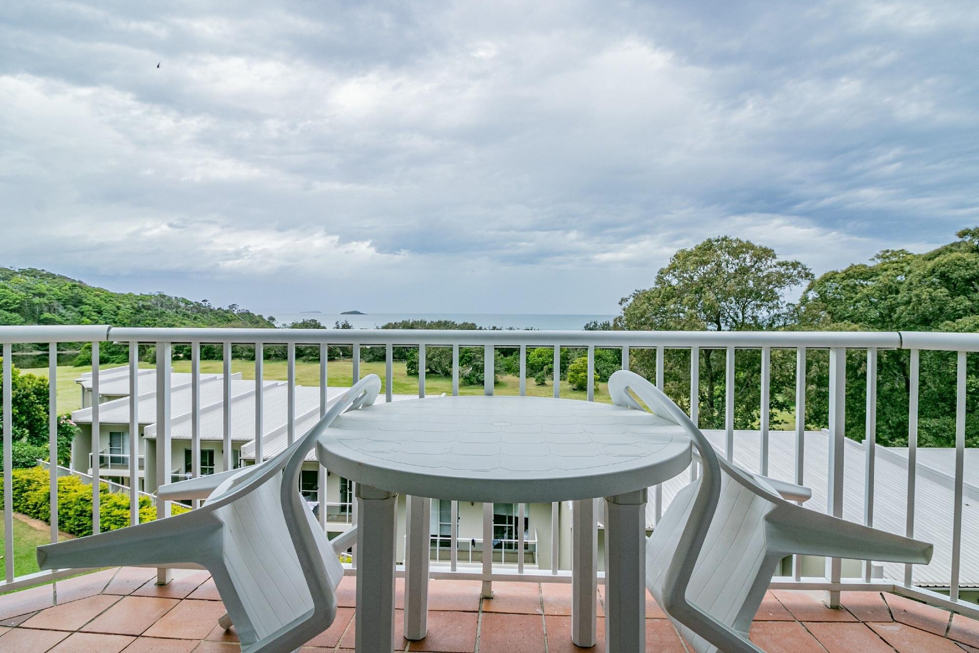 Absolute Beachfront Opal Cove Resort Korora Экстерьер фото