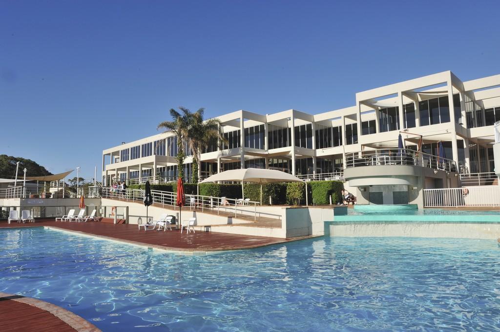Absolute Beachfront Opal Cove Resort Korora Экстерьер фото