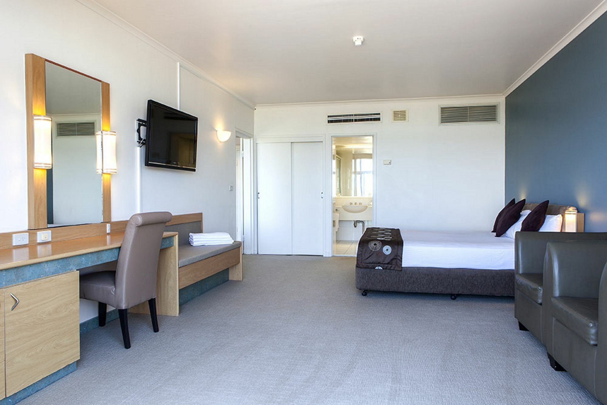 Absolute Beachfront Opal Cove Resort Korora Экстерьер фото