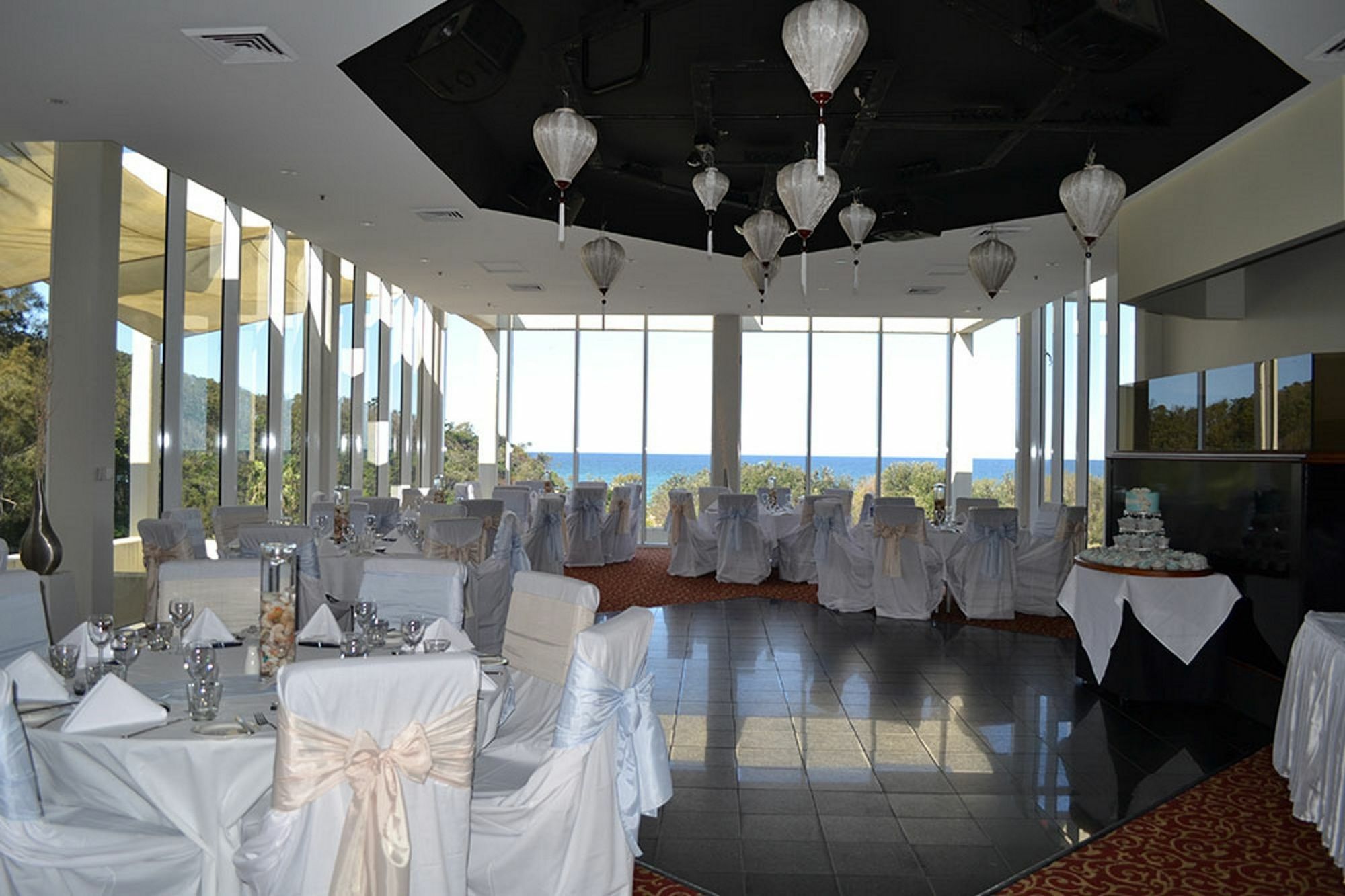 Absolute Beachfront Opal Cove Resort Korora Экстерьер фото
